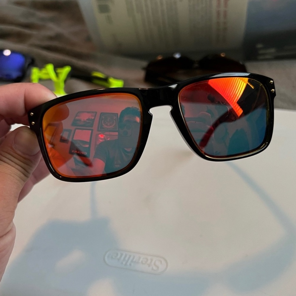Oakley Holbrook